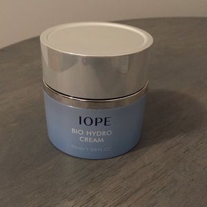 BNIB IOPE Bio Hydro Cream
